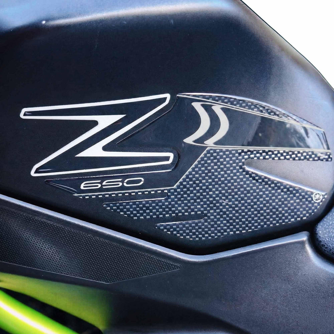 LABELBIKE 3D Motorrad Tankaufkleber kompatibel mit Kawasaki | Z650, Seitenschutz aus Kunstharz, krat