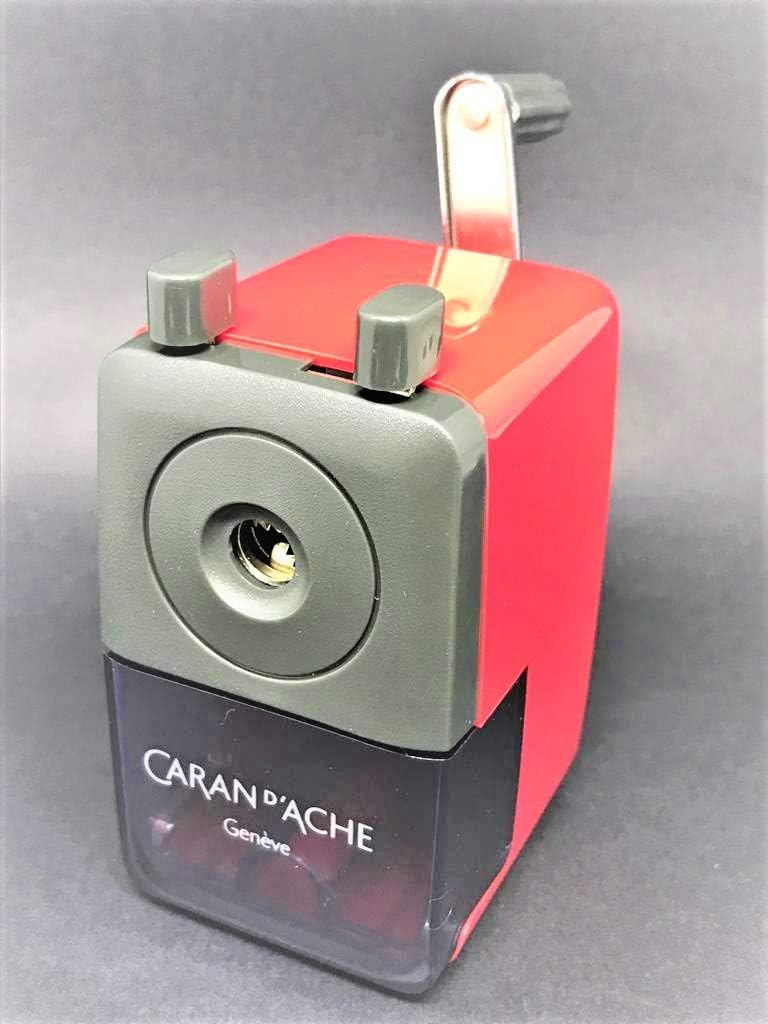 Caran d'Ache Bleistiftspitzmaschine, Kunststoff, Rot
