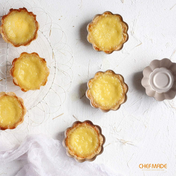 CHEFMADE Mini Pudding Pan Set, 3-zoll 4Pcs Nicht-Stick Blume-förmigen Pie Brot und Kuchen Pan Backfo