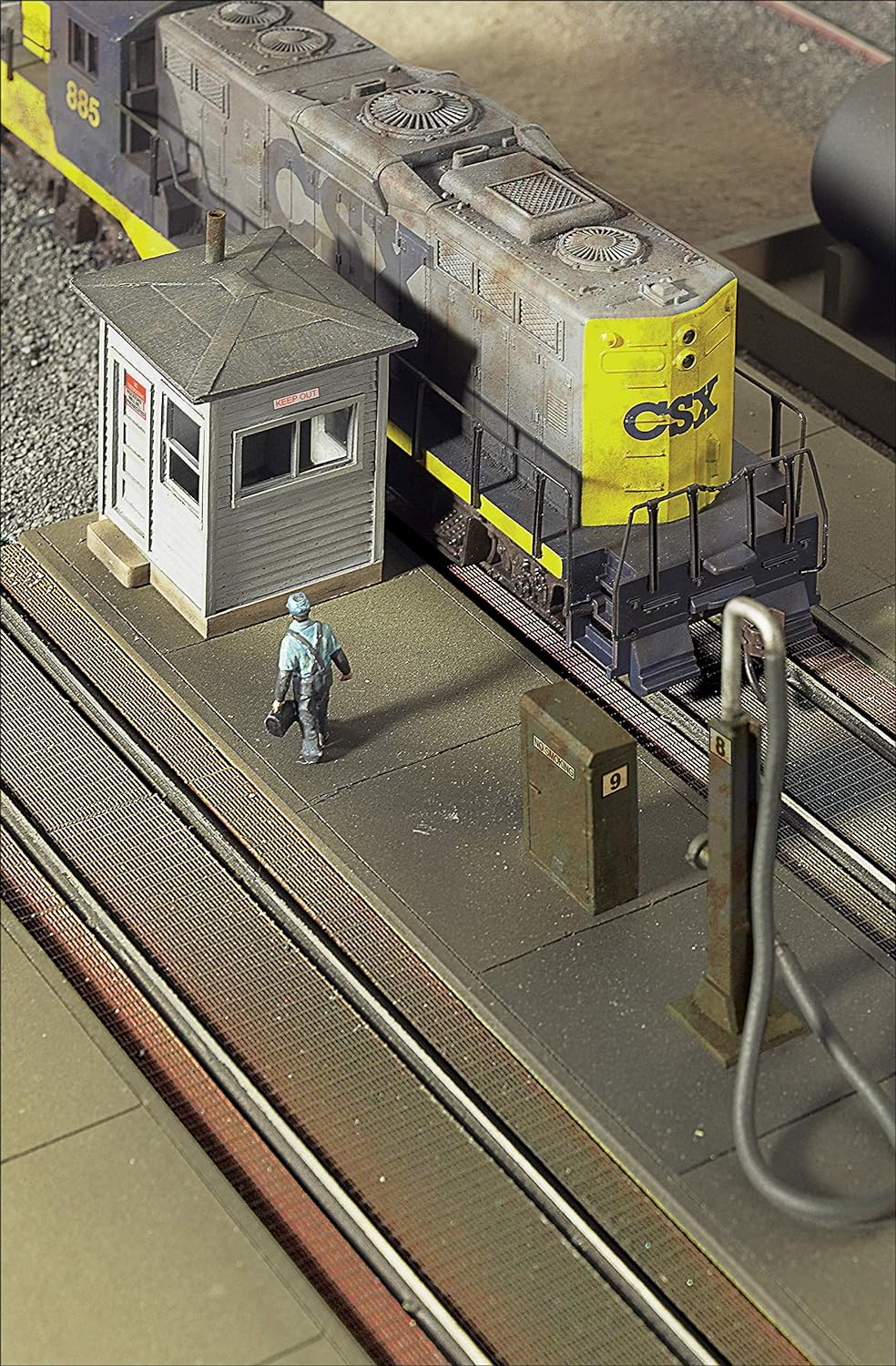 Walthers Cornerstone 933-2908 - Diesellagertank, Gebäude
