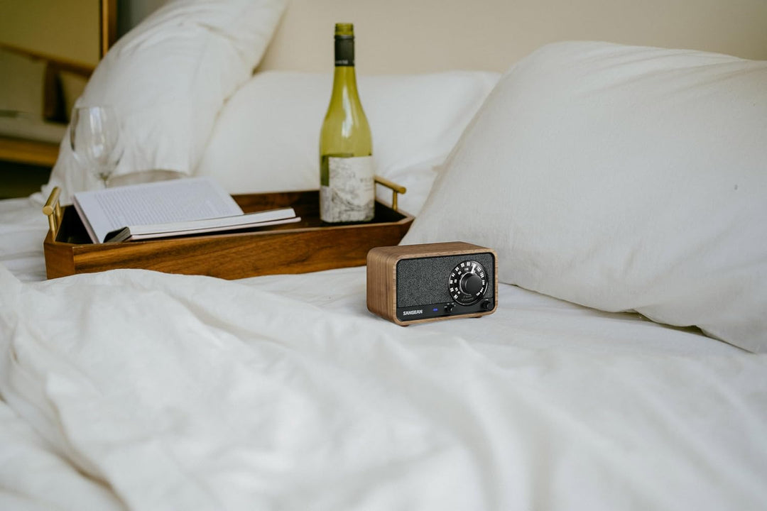 SANGEAN WR-8 – Tragbares Vintage Radio mit Bluetooth Lautsprecher, FM-Empfang, integriertem Akku, Ec
