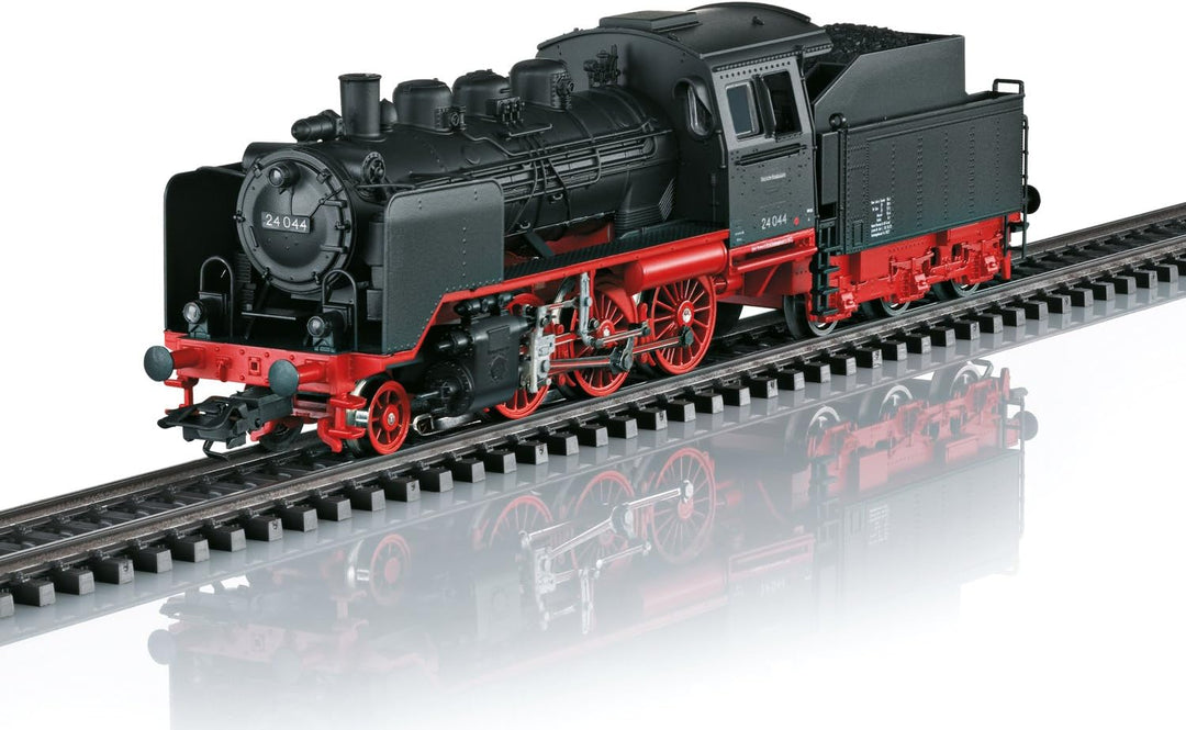 Märklin – Dampflokomotive Baureihe 24 – 36244 Klassiker, mit Schlepptender und Rauchsatz, 1957, digi