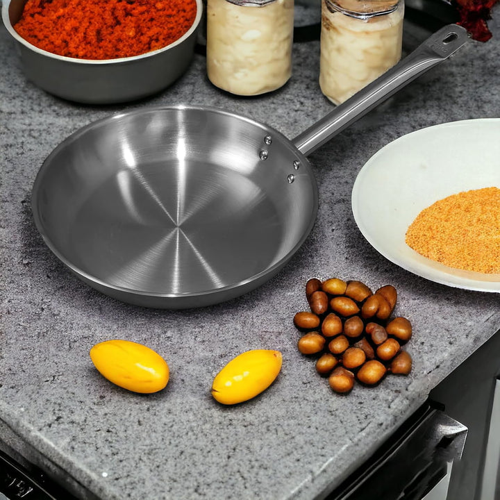Comas Pfanne aus Edelstahl, 3 Schichten, mit Griff, für Induktion, Gas, Elektro, Ceran, Backofen, ko