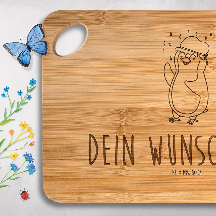 Mr. & Mrs. Panda Brotzeitbrett mit Gravur Pinguin Duschen - Personalisierte Geschenke, Neustart, Per