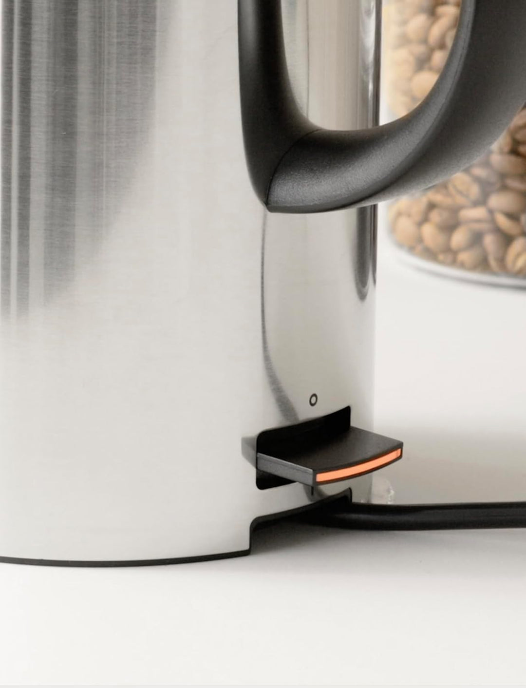 Stelton Wasserkocher EM77 - Elektrischer Kocher, Wasserkessel, Teekanne - Schnell kochend, niedriger