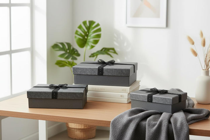 Emartbuy Set mit 3 starren Geschenkboxen, dunkelgraue Box mit dunkelgrauem Deckel, innen braun und d