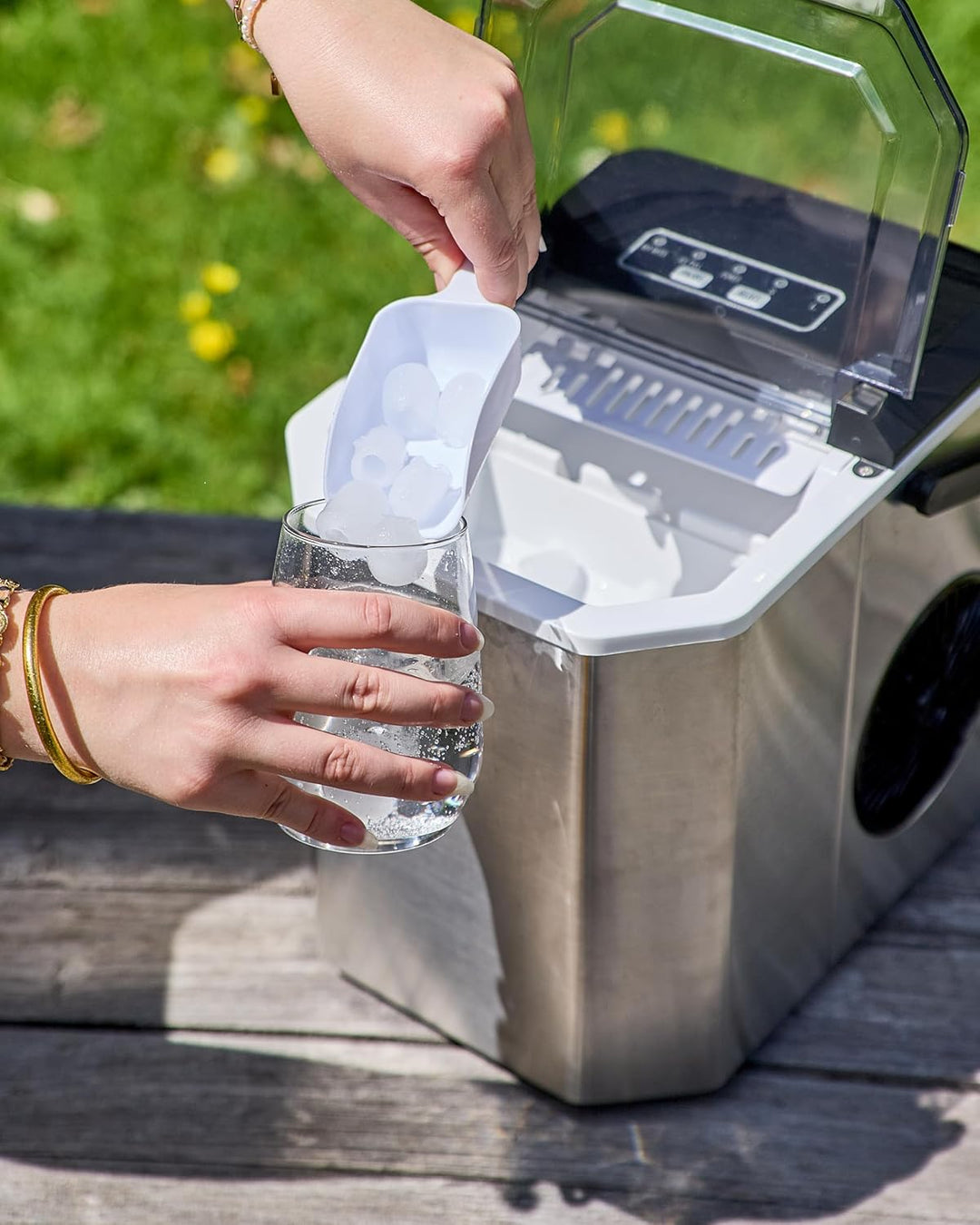 SENYA Eiswürfelmaschine, 2 Eiswürfelgrössen, bis zu 12 kg in 24 Stunden, Tank 1,3 l – LED-Display –