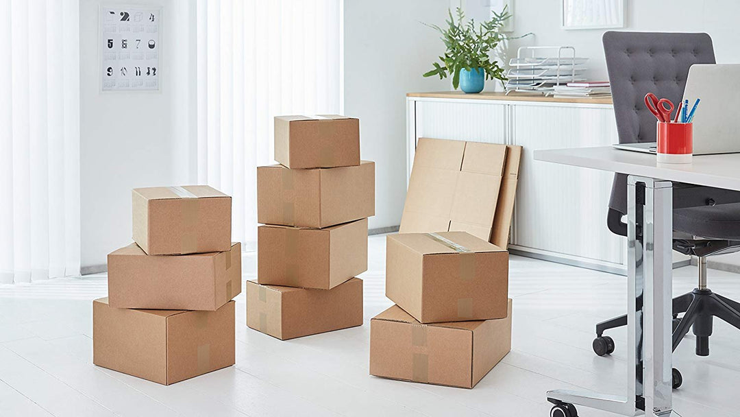 tesa tesapack Strong und Handabroller im Set mit 1 Rolle geräuscharmem Paketklebeband - Braun - 66 m