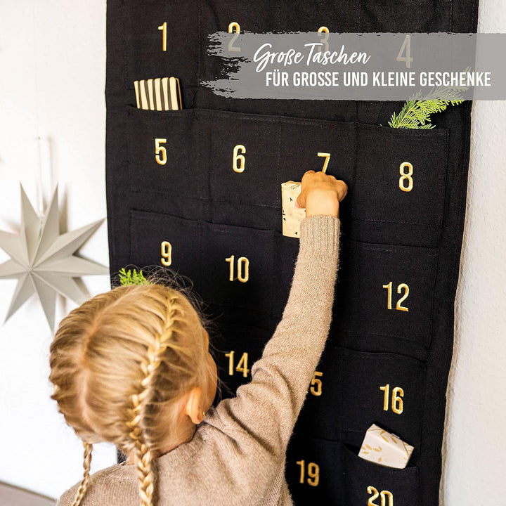 Papierdrachen Adventskalender 2023 als Wandkalender aus Stoff zum Befüllen - schwarz & gold - hochwe