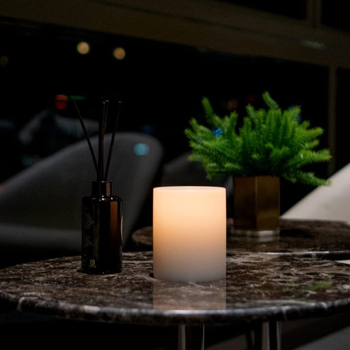 Qult Farluce Inside • Teelichthalter in Kerzenform • Kerze • Kunststoffkerze in Kerzenoptik • Teelic