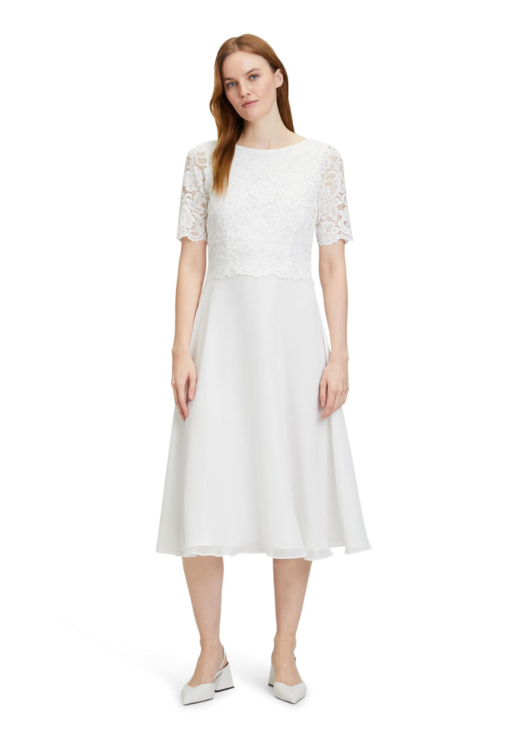 Vera Mont Damen 0113/4825 Kleid 40 Offwhite, 40 Offwhite