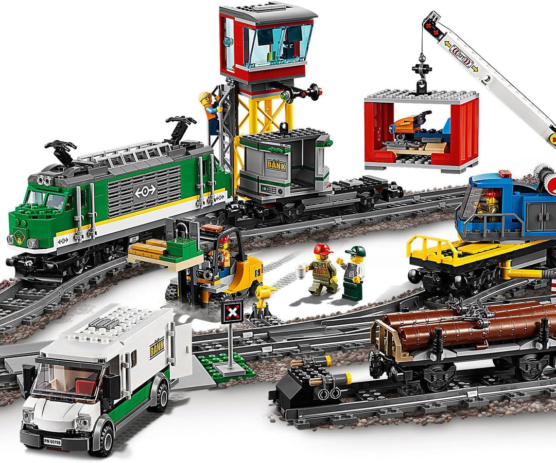 LEGO 60198 City Güterzug, Set mit batteriebetriebenem Motor, Bluetooth-Fernbedienung, 3 Wagen, Gleis