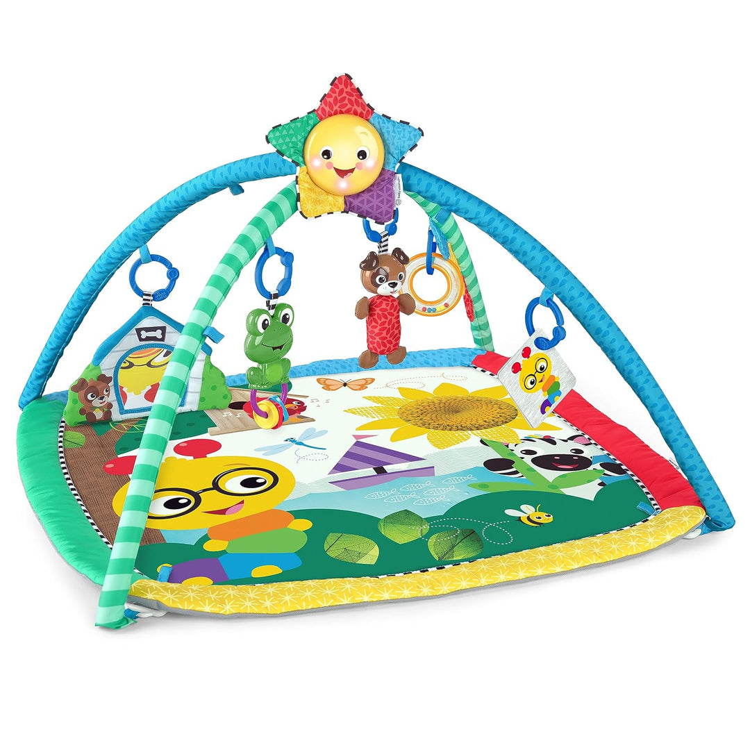 Baby Einstein Caterpillar und Friends Spieldecke mit Spielbogen, abnehmbaren Spielzeugen, Lichteffek