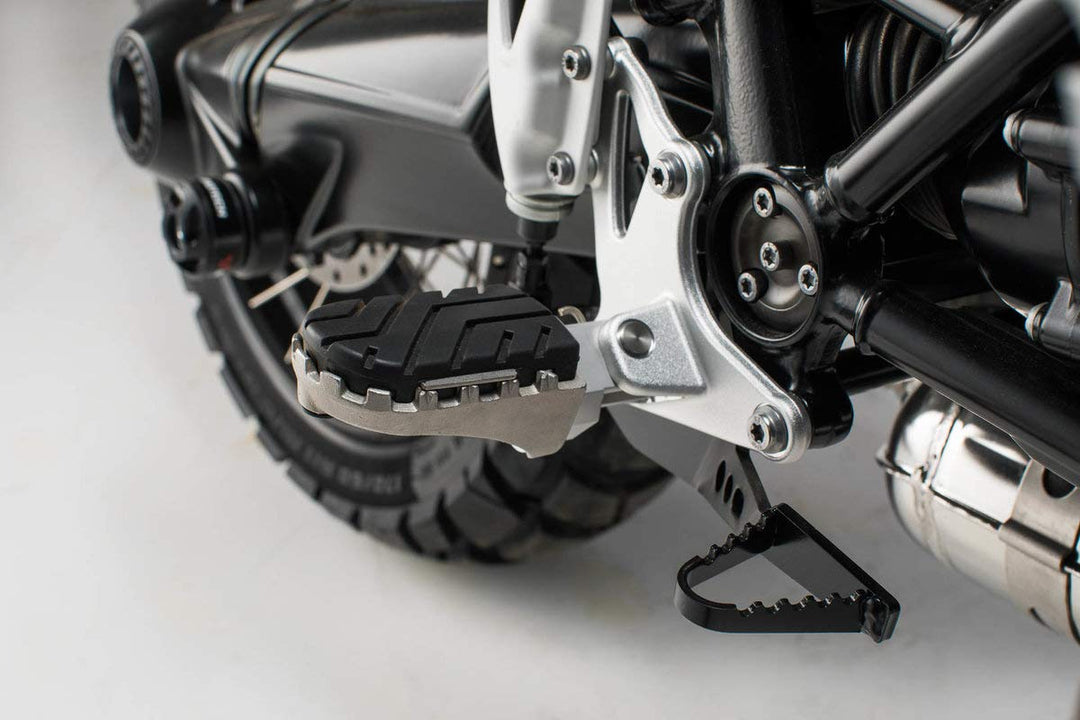 SW-MOTECH ION Fussrasten-Kit für BMW R nineT Scrambler (16-), R nineT GS (16-)