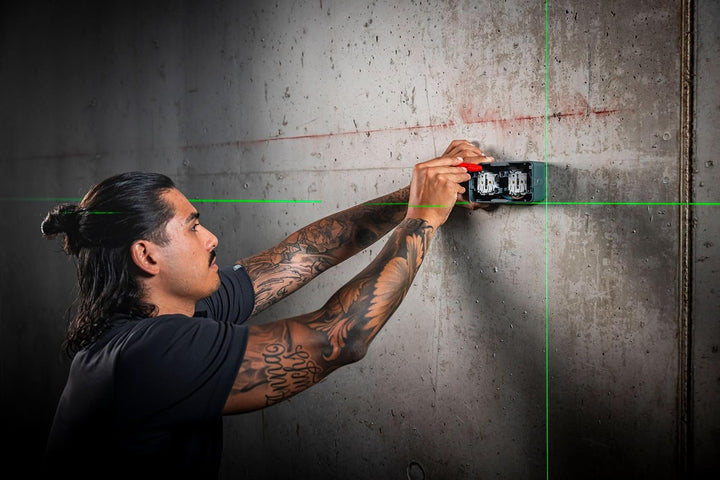 SOLA X2 GREEN Kreuzlinienlaser grün, Linienlaser für Innenausbau &amp; Trockenbau, Laser Messgerät mit s