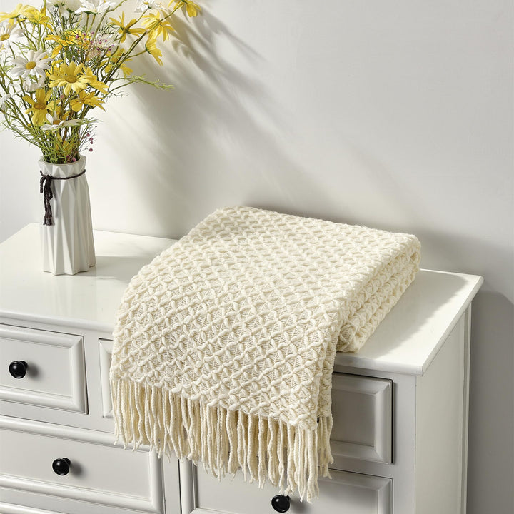 CREVENT Landhaus-Stil Boho Strickdecke für Couch Sofa Sessel Bett Wohnzimmer Dekoration, Weich Warm