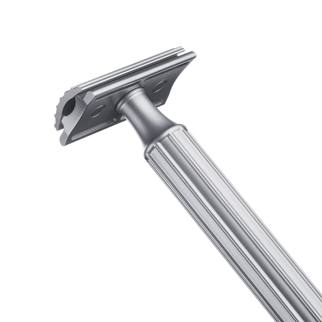 Design94 Rasierhobel aus Titan - Titanium ausgezeichnet mit dem German Design Award 2022 Titangrau 1