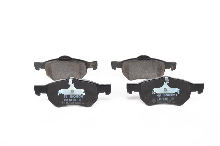 Bosch BP384 Bremsbeläge - Vorderachse - ECE-R90 Zertifizierung - vier Bremsbeläge pro Set