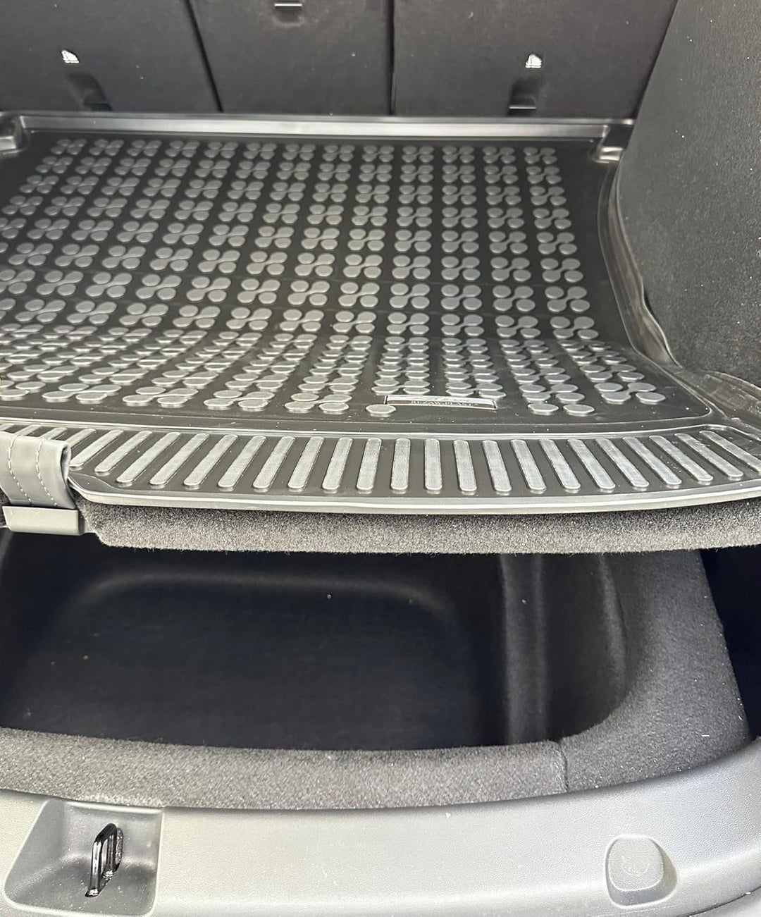 AZUGA Gummi Kofferraumwanne Premium Antirutsch passend für Tesla Model Y ab 2021/ab 2025 AZ12000722