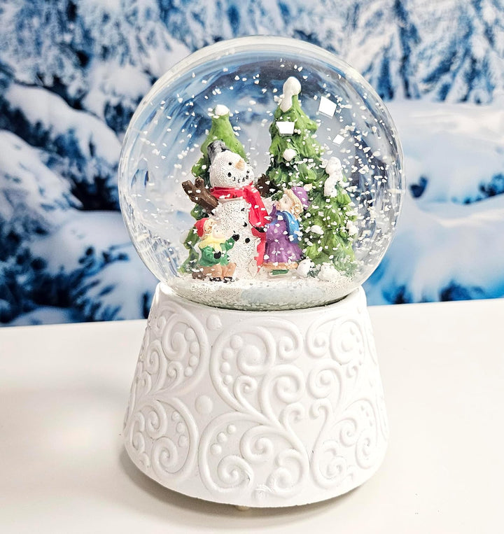 Schneekugel Weihnachten Spieluhr | Kinder Bauen Schneemann | Ornament Sockel weiss | Höhe 140mm Brei