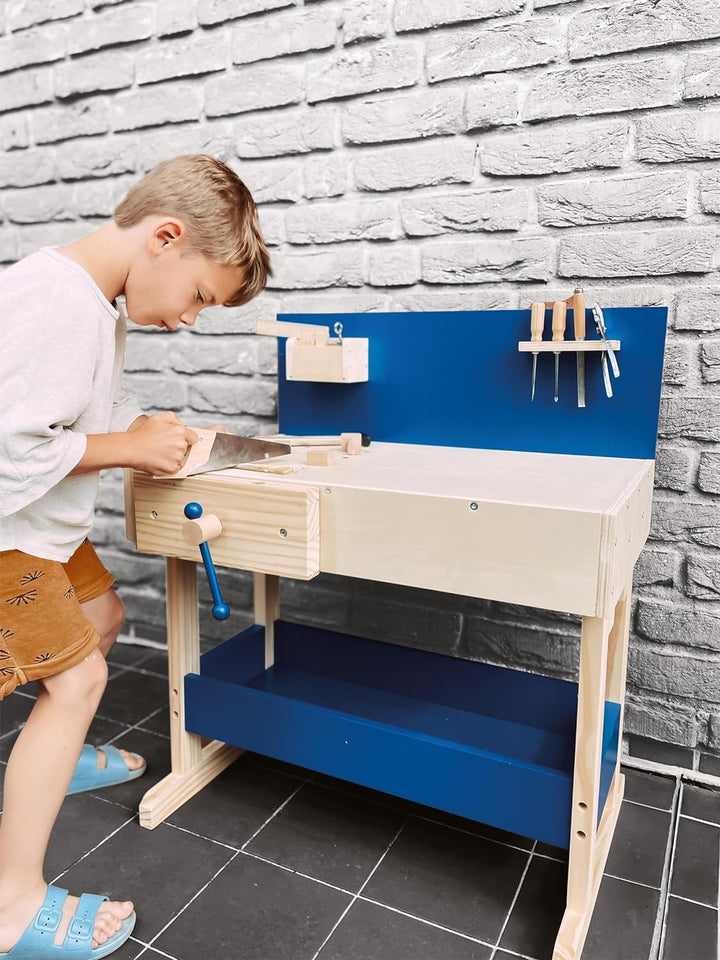 Small Foot Kinder Werkbank in Natur und Blau aus Holz, mit grosser Arbeitsfläche und Werkzeug, ab 8