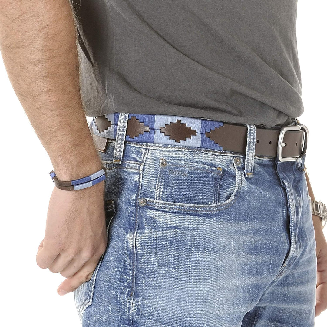 Argentinischer Ledergürtel mit passender Schnur und Lederarmband. Auf Leder gestickter Gürtel für Mä