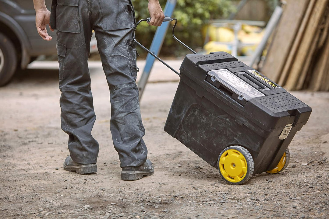 Stanley Mobile Montagebox (60,3 x 37,5 x 43 cm, Volumen 53l, geräumiges Hauptfach für Elektrowerkzeu