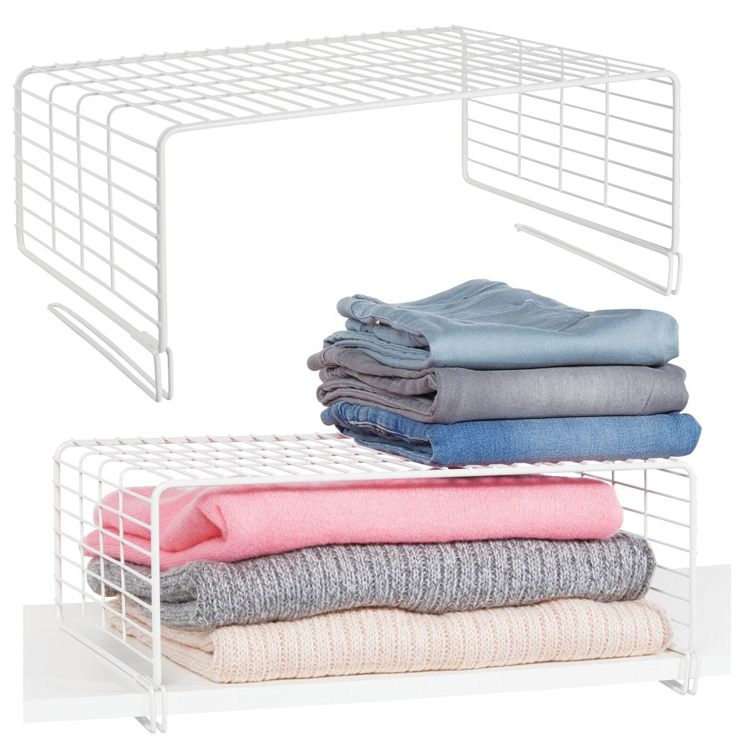 mDesign 2er-Set Drahtkorb für den Kleiderschrank – moderner Schrank Organizer mit 2 Ebenen für Kleid