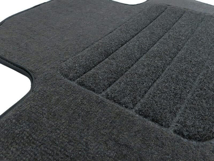 Premium Velourmattenset für Cupra Born ab Bj. 2021 PREM ANTHRAZIT runde Befestigungen Mit Absatzscho