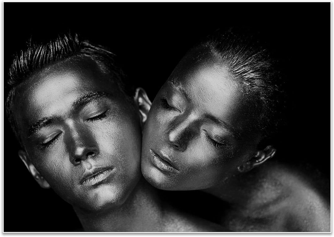 wandmotiv24 Poster als Wanddeko, Grösse Din A0, sinnliches Paar Foto, Models, Schwarz Weiss, Silber,