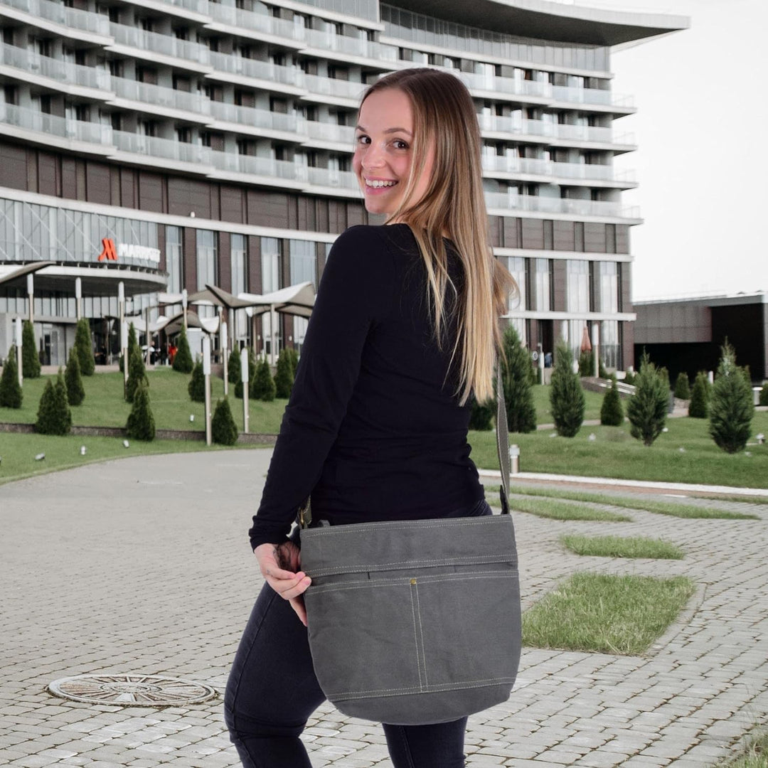 Domelo Damen Vegan Umhängetasche. Die nachhaltige Crossbody Hobo Tasche ist aus 100% Baumwolle/Canva