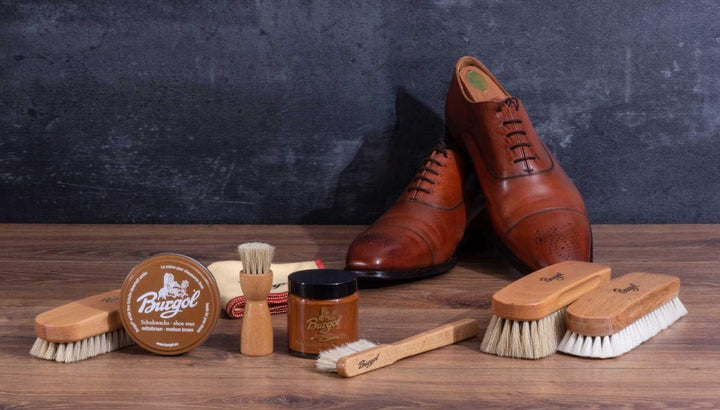 Burgol Schuhpflegeset für rahmengenähte Schuhe dunkelbraun mit Burgol- Bürsten- Ledersohlenöl-Pomade