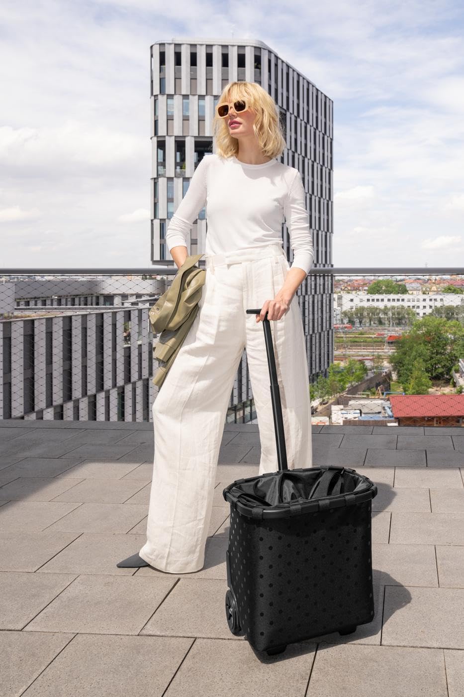 reisenthel carrycruiser Frame Glossy Black dots – Tragbarer Einkaufstrolley mit stabilem Aluminiumra