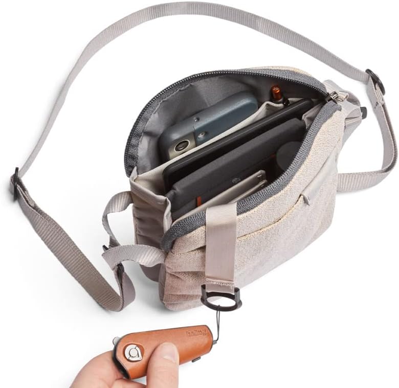 Bellroy City Pouch (Sling-Tasche, E-Reader oder kleines Tablet, Geldbörse, Sonnenbrille, Smartphone)