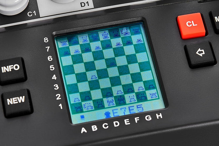 MILLENNIUM ChessGenius Schachcomputer mit der weltberühmten Software von Richard Lang (M810 ChessGen