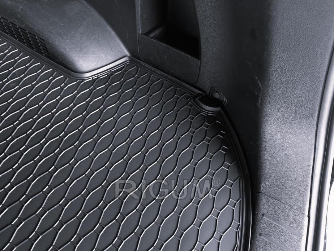 Passgenaue Kofferraumwanne und Gummifussmatten geeignet für Hyundai Santa Fe 5-Sitzer ab 2019 + Gurt