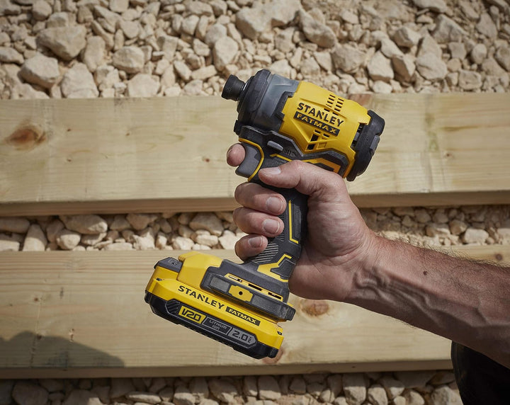 Stanley FatMax 18V 3-Gang Akku-Schlagschrauber SFMCF820D2K (2.0Ah, max. Drehmoment 190 Nm, bürstenlo