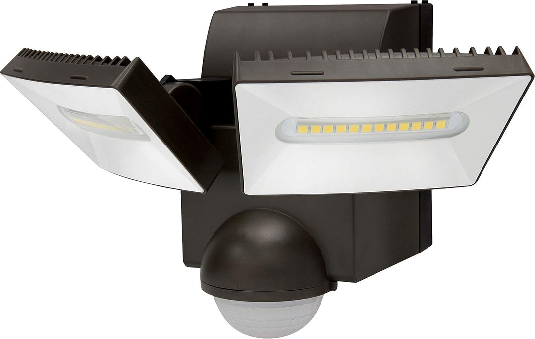 IQ GROUP Batterie LED Strahler, moderne Aussenleuchte mit 180 Grad Bewegungsmelder, Lampe IP44 für A