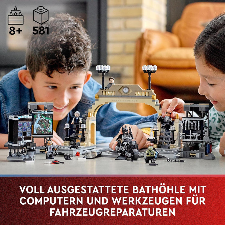LEGO 76183 DC Batman Bathöhle: Duell mit Riddler, Superhelden-Set mit Spielzeug-Motorrad für Kinder