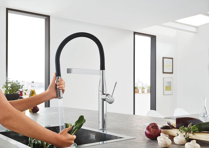 GROHE 30295000 Essence Semi-Pro Einhand-Küchenspüle Wasserhahn mit herausziehbarem Sprühkopf, Messin