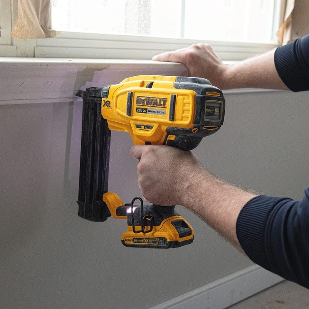 DEWALT DCN680N Brushless XR 18 Gauge Brad Nailer 18V Bare Unit