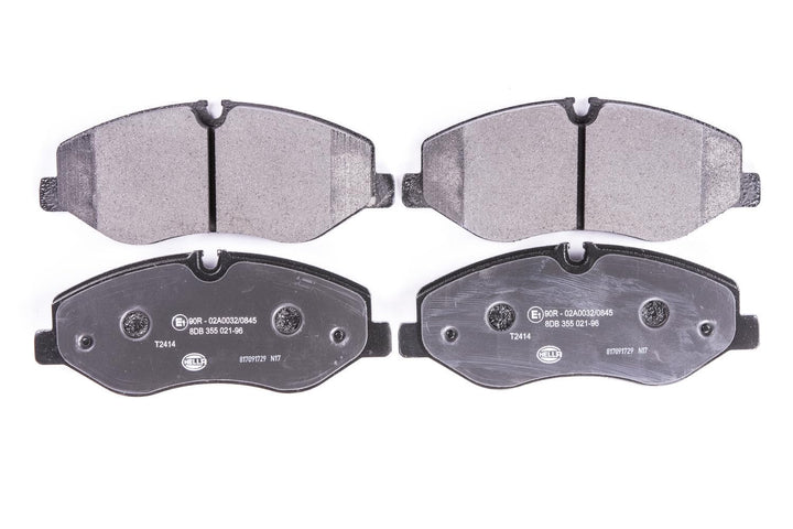 HELLA PAGID 8DB 355 021-961 Bremsbelagsatz - T2414 - Dicke/Stärke: 20.8mm - Bremssystem: Brembo - fü