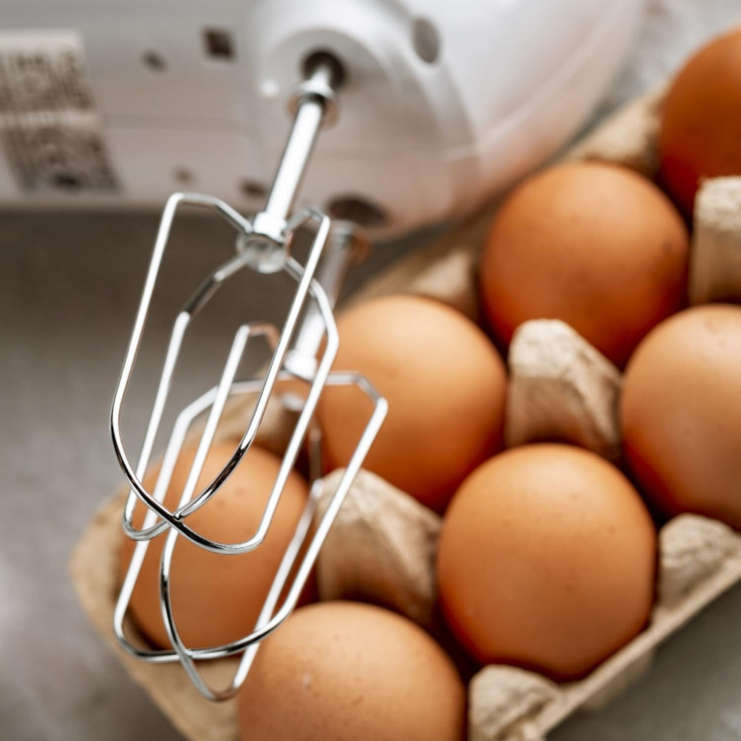 Adler AD 4212 2 in 1 Hand Mixer to mix Handrührgerät, weiss/rot