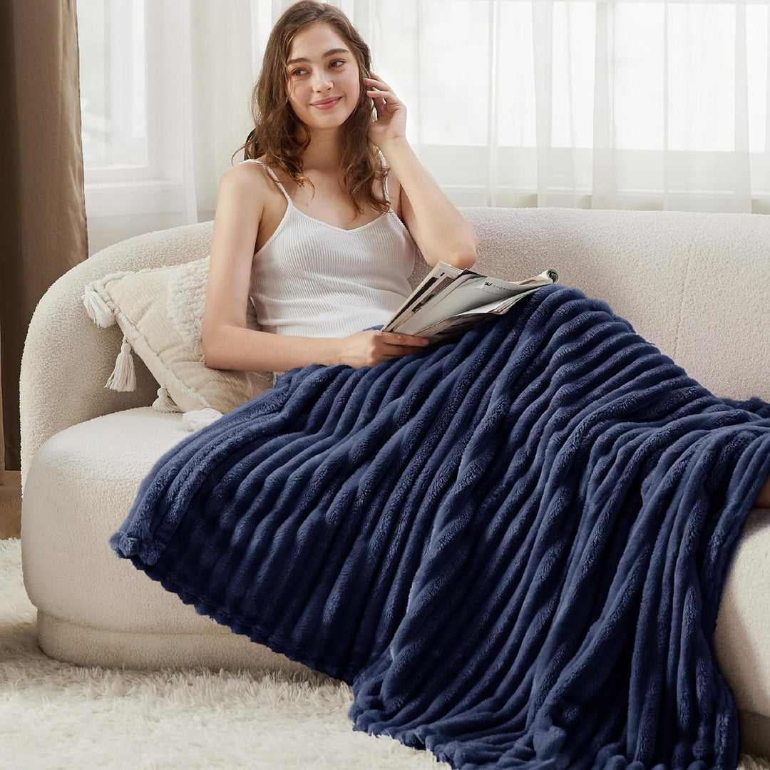 BEDSURE Kuscheldecke für Zimmer Deko - Wolldecke & Fleecedecke, Sofadecke, Weiche Warme Grobe Kordde