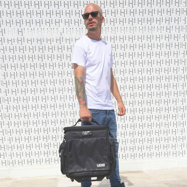 UDG Ultimate Sling Bag Deluxe schwarz, Schwarz