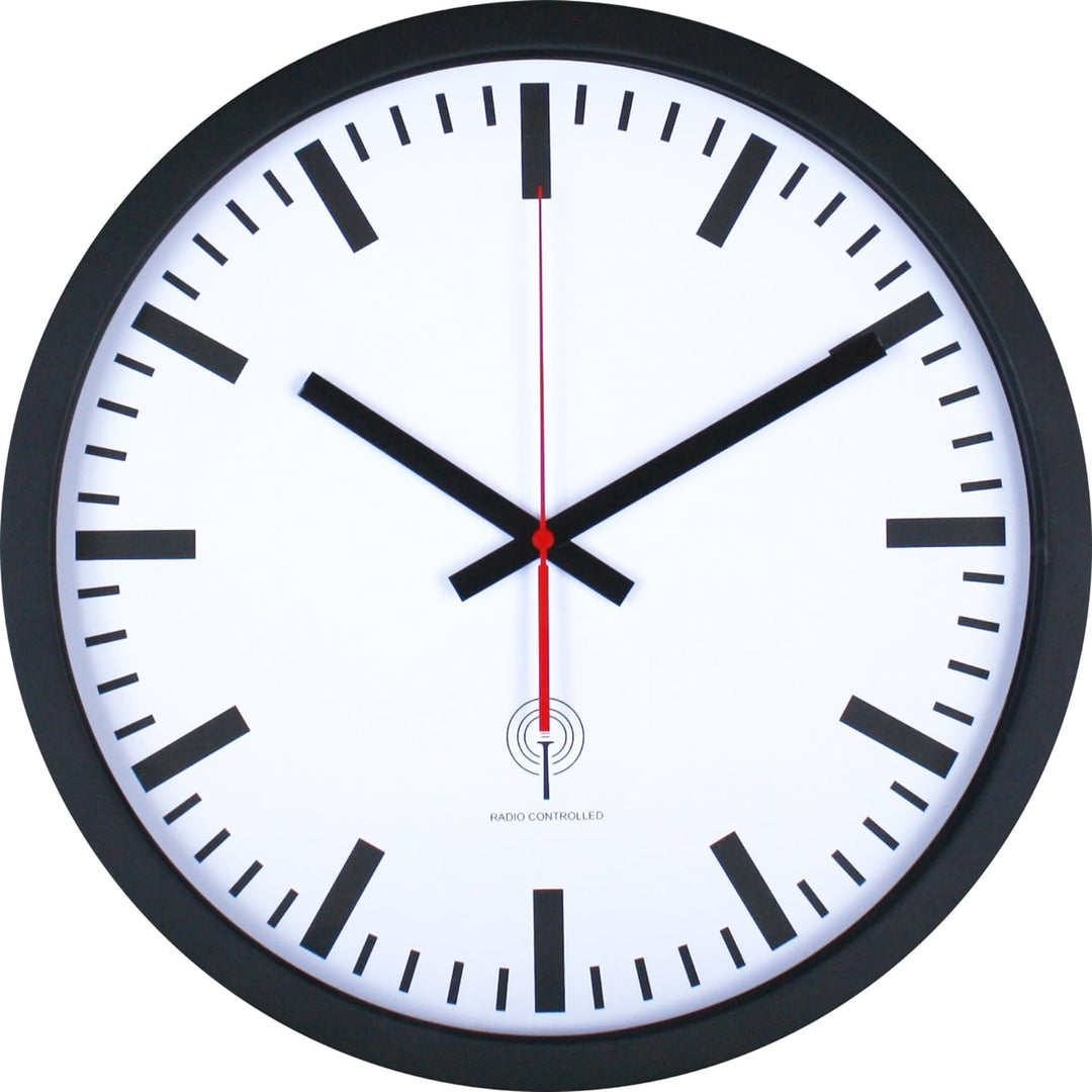 Eurotime Funkwanduhr, 40 cm, Edelstahlgehäuse Schwarz, Echtglas, Bahnhofszifferblatt, automatische Z