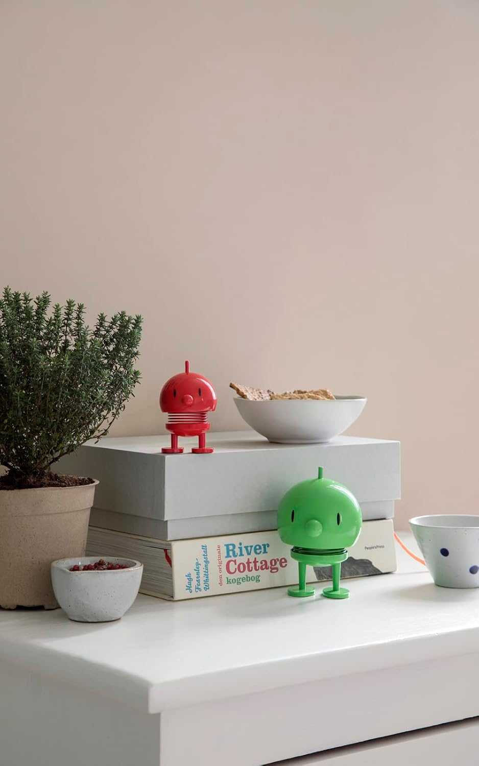 Hoptimist Bumble Wackelfigur & Glücksbringer, Skandinavische Deko Figuren für Wohnzimmer, Schreibtis