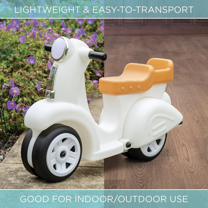 Step2 Ride Along Spielzeug Scooter aus Kunststoff in Weiss | Roller für Kinder für Draussen | Kinder