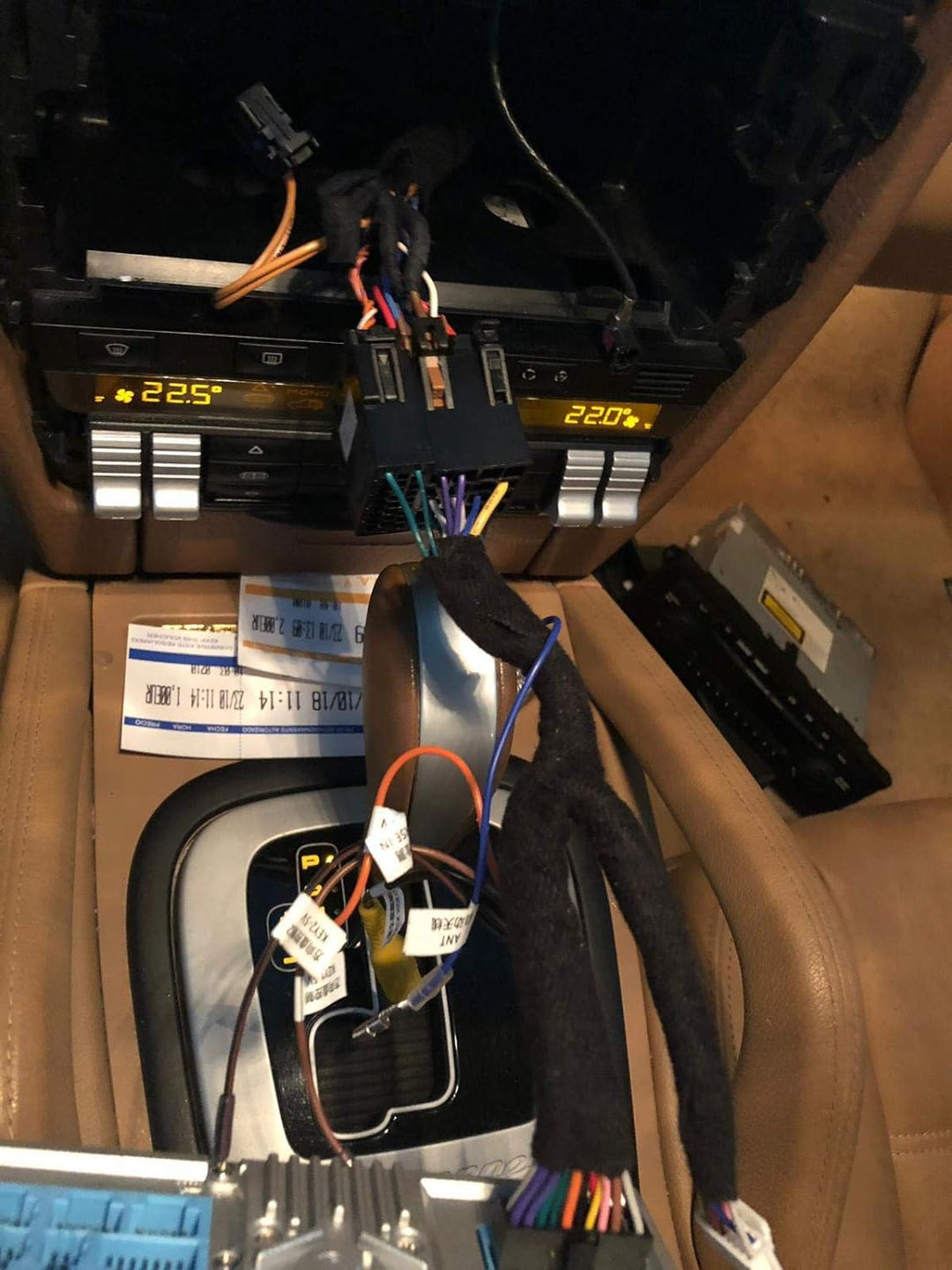 XISEDO Android 10.0 Autoradio 9 Zoll Car Radio Autonavigation RAM 2G ROM 32G Car Stereo mit 1024 * 6