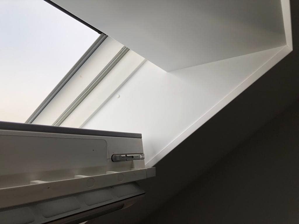 Hassel - 2 Meter Schaumstoffdichtung für VELUX Dachfenster - Breite 54mm - Fenster Ersatzeile Dichtu